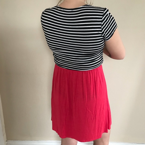 Scoop neck red and black striped dress - M - Picture 2 of 4